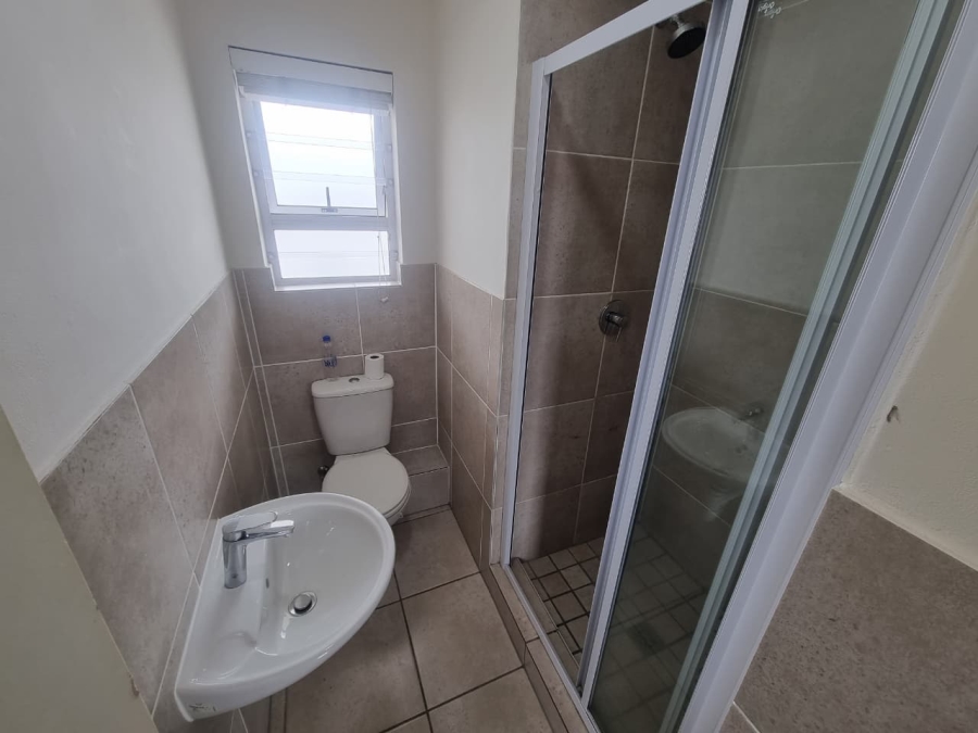 To Let 2 Bedroom Property for Rent in Wetton Western Cape